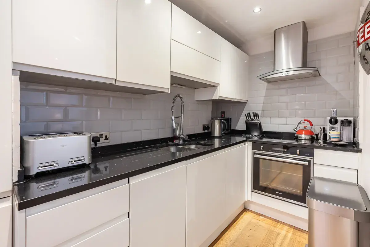 Nevern Square, holiday apartment in Earls Court, London
