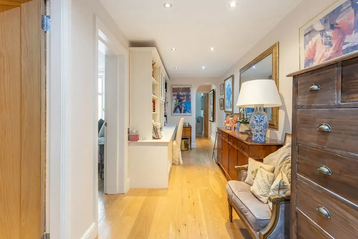 Nevern Square, holiday apartment in Earls Court, London