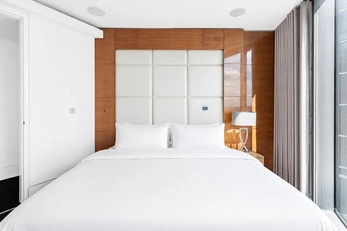 St George Wharf , holiday apartment in Area, London