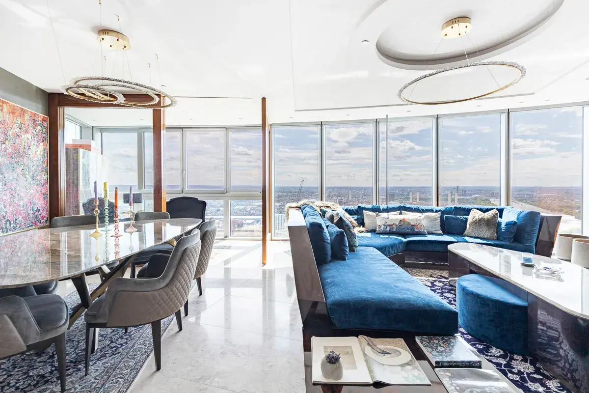 St George Wharf , holiday apartment in Area, London