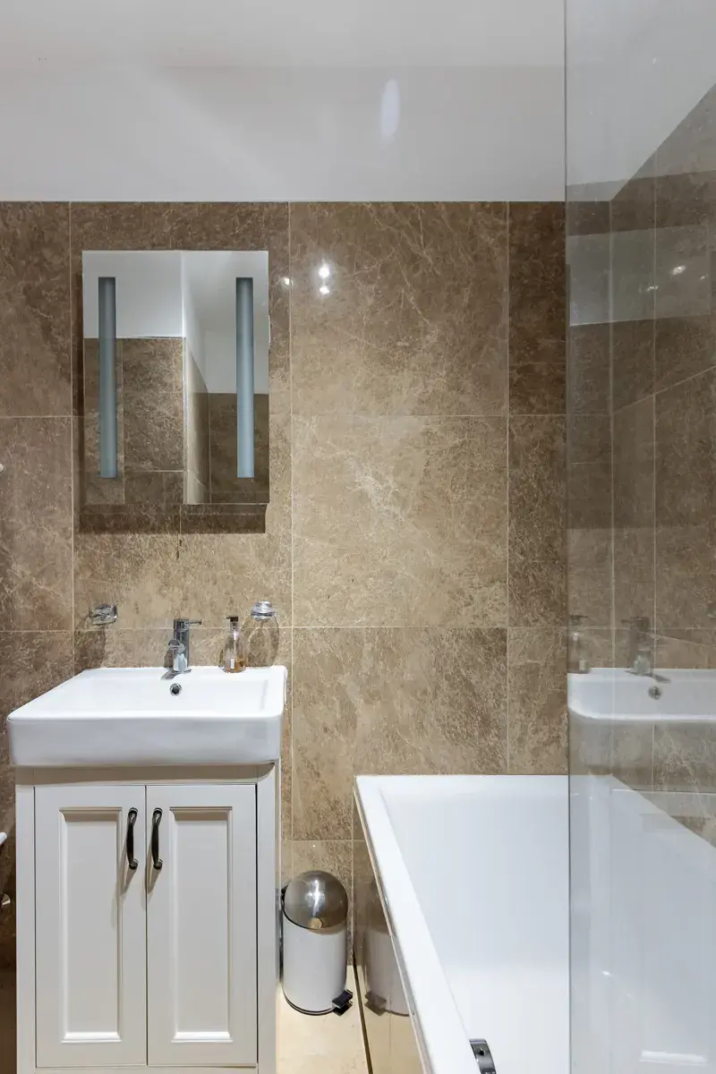 Nevern Square, holiday apartment in Earls Court, London