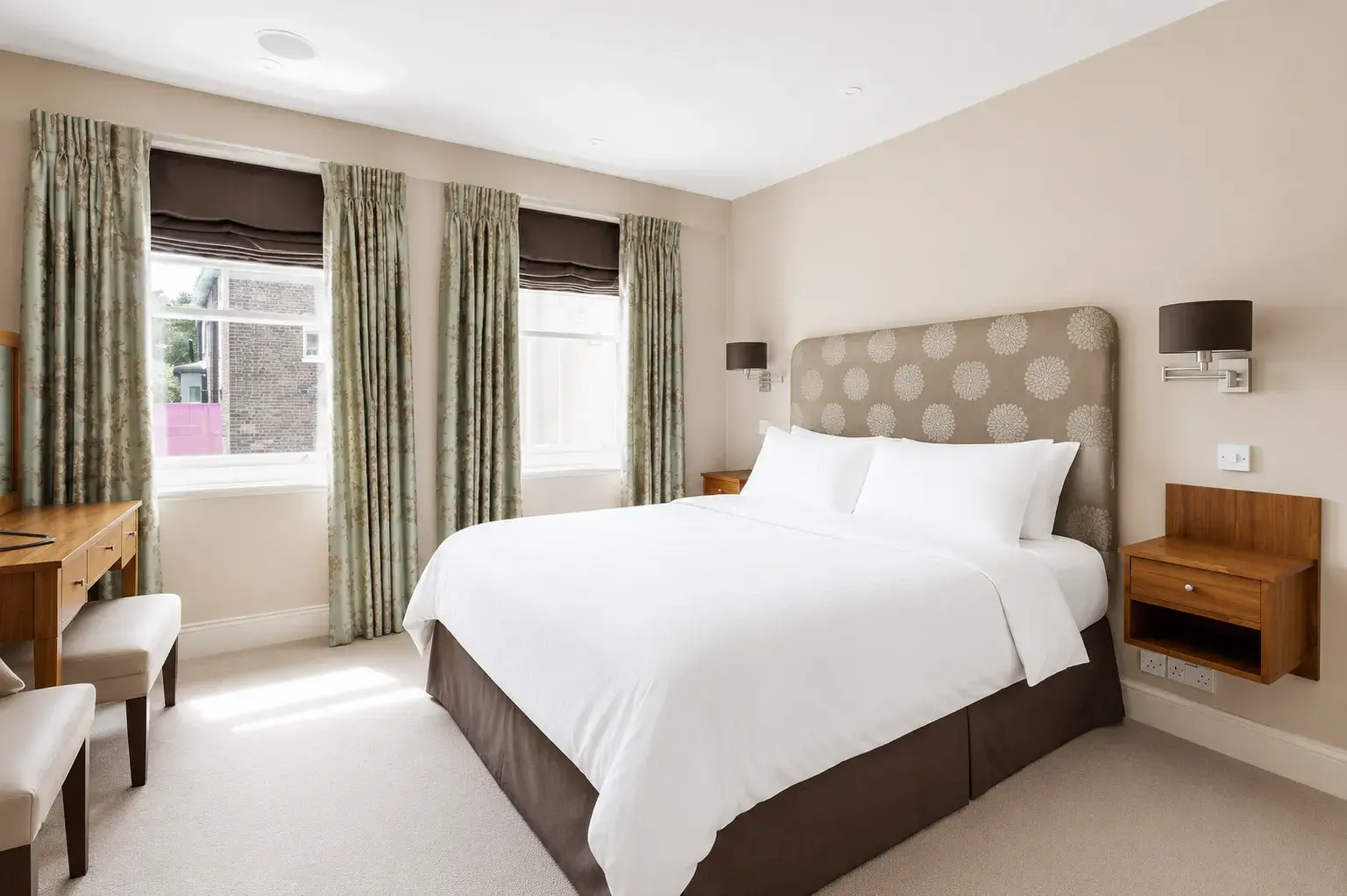 Campden Hill Gardens II, holiday home in Notting Hill, London