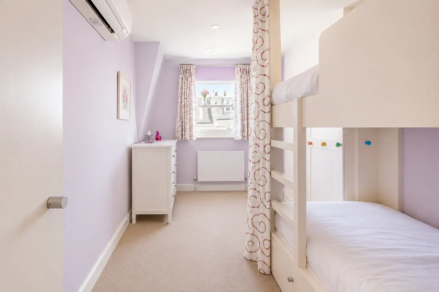 Campden Hill Gardens II, holiday home in Notting Hill, London