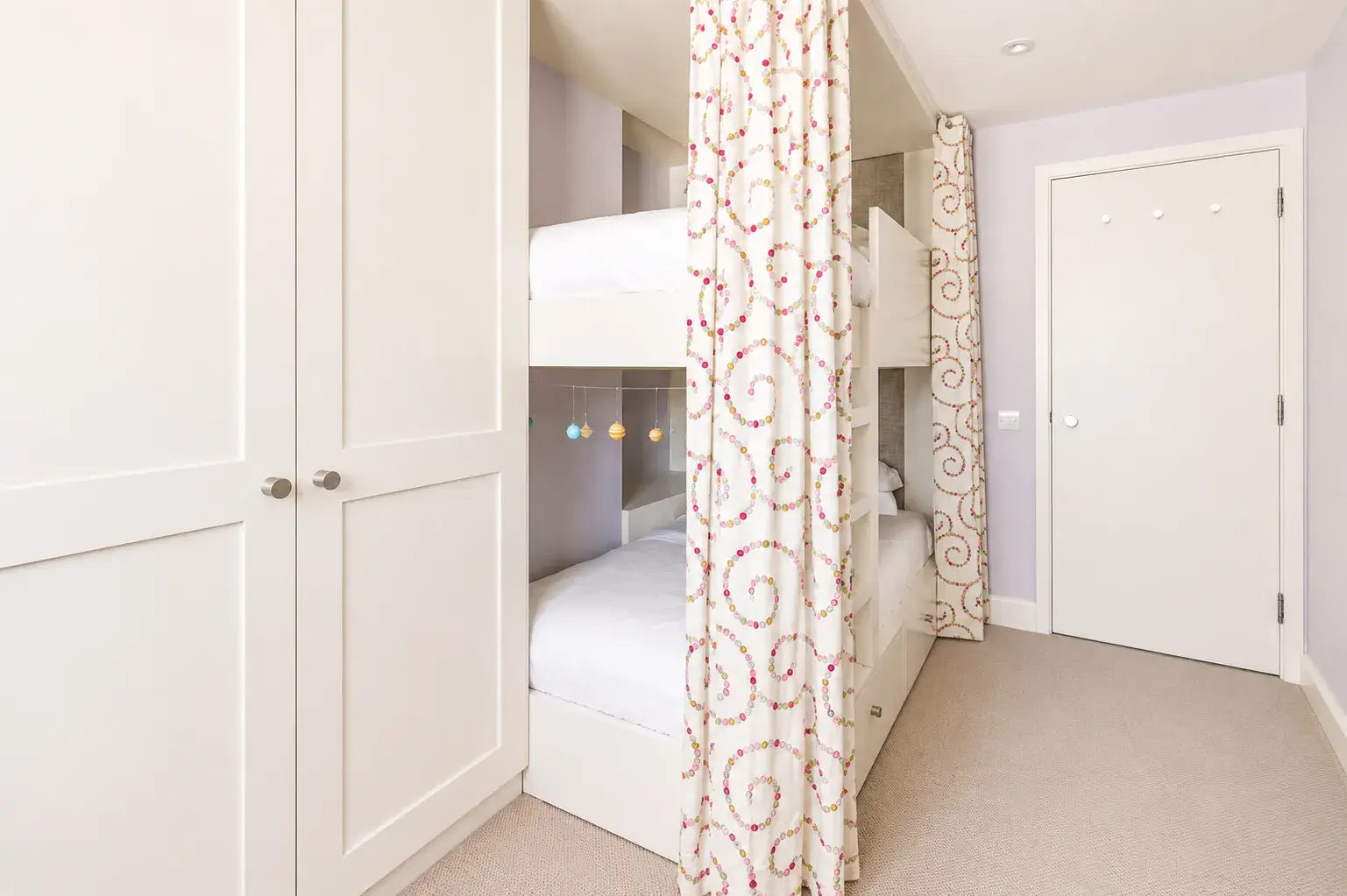 Campden Hill Gardens II, holiday home in Notting Hill, London