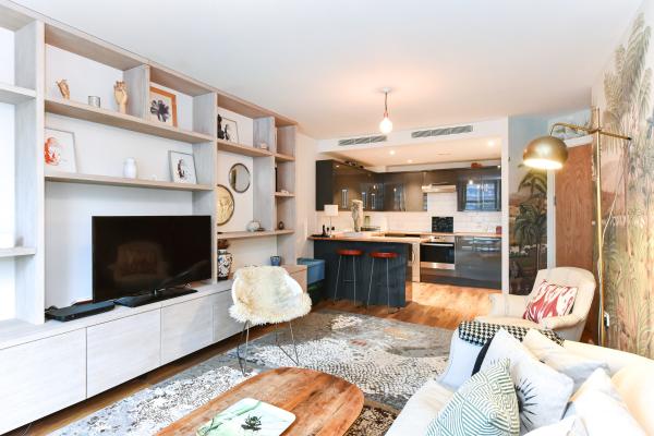 Chelsea Bridge Wharf, holiday apartment in Battersea, London