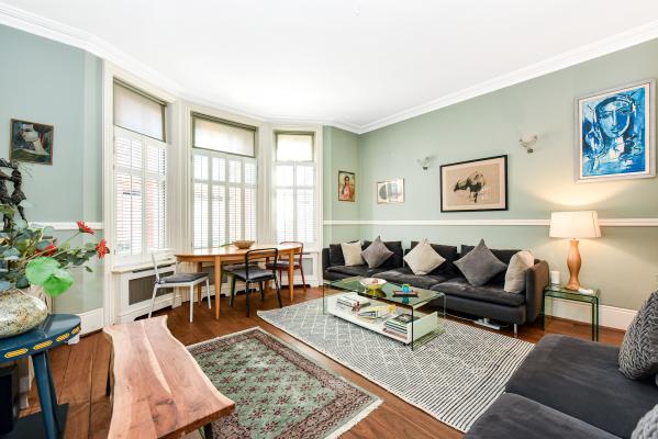 Abingdon Road II, holiday apartment in Kensington, London