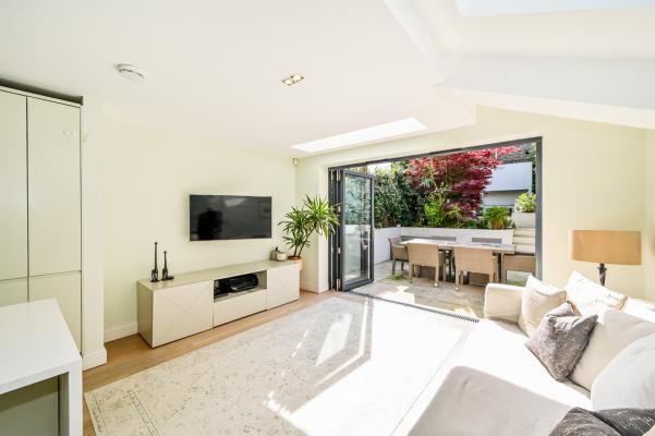 Dighton Road, holiday home in Wandsworth, London