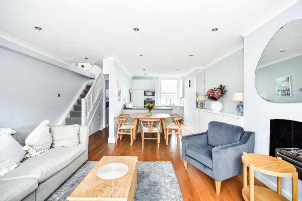 New Kings Road, holiday apartment in Fulham, London