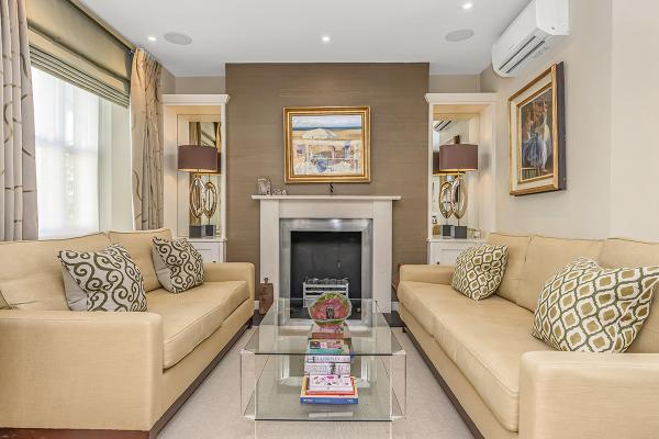Campden Hill Gardens II, holiday home in Kensington, London
