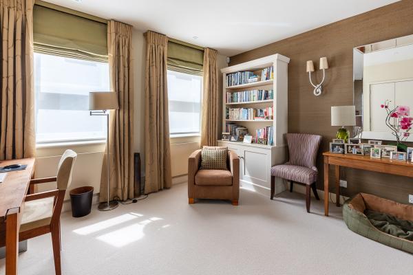 Campden Hill Gardens II, holiday home in Kensington, London