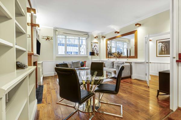 Queens Gate II, holiday apartment in South Kensington, London
