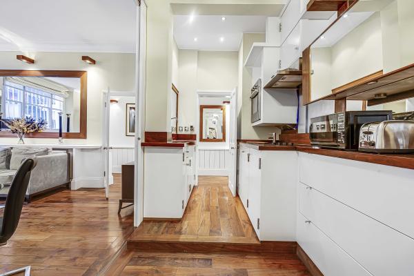 Queens Gate II, holiday apartment in South Kensington, London